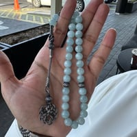 سبحة مصنوعة من حجر الأكوامارين الكريم مع طربزونة و...