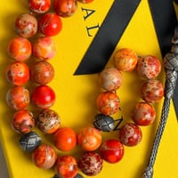 سبحة مصنوع من حجر اليشب الكريم مع طربزونة فضة عيار...