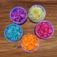 7 علب مستكة مسقى بعطور فوائحه