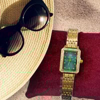 ساعة يد نسائية ضد الماء