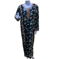 جلابية ريون مطرزة كم طويل