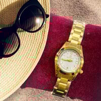 ساعة يد نسائية ضد الماء