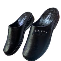 حذاء نسائي مغلق من الامام بكعب