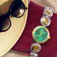 ساعة يد نسائية ضد الماء