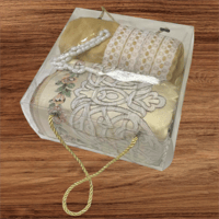 بوكس صلاة يحتوي على شرشف صلاة مع السجادة و المسبحة