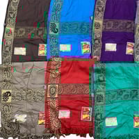 شال راس نسائي مقاس كبير مترين في متر (شرشف)