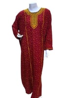 ثوب دوسري مطرز بخيط كم طويل