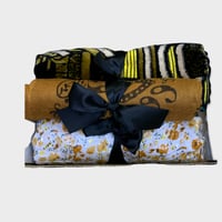 بوكس 13 مكون من شرشف صلاة مع سجادة مع شيلة نسائية