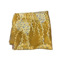 قطعة قماش تل مطرز