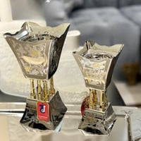 طقم مباخر فاخرة بتصميم تراثي في مجلس عربي أنيق