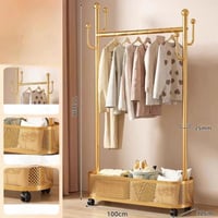 علاقة ملابس بسلة تخزين سفلية وعجلات