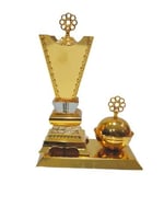 مبخرة مع علبة بخور بقاعدة لون ذهبي