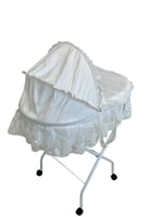 سلة موسى مع قاعدة