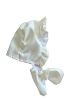 طقم بناتي مطرز مع قبعه وشوز