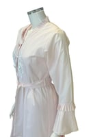 روب استقبال انيق بلون وردي فاتح