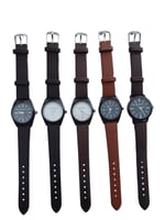 ساعة جلد شبابي ولادي عقارب