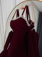 فستان جوخ عودي غامق يدات