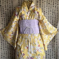 يوكاتا اصفر مع حزام فيونكة