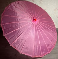 مظلة قماشية كبيرة