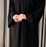 عباية زاهية