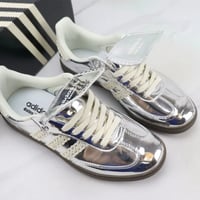 حذاء كلاسيكي منخفض للاستخدام اليومي - سامبا (Wales...