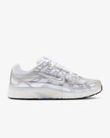 حذاء Nike P-6000 الرياضي – أبيض وسلفر