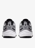 حذاء نايك احمر سلفر