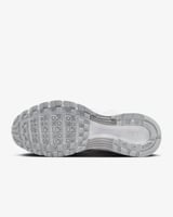 حذاء Nike P-6000 الرياضي – أبيض