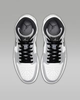 حذاء نايك اير جوردان 1 (رمادي/أبيض)