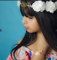 طقم بناتي بالاسم