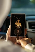 تعليقة سيارة عسكري مع الصوره وكسرة العود