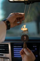 تعليقة سيارة عسكري مع الصوره وكسرة العود