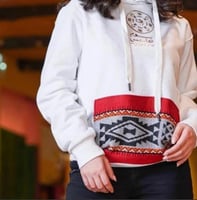 بلوفر التأسيس نسائي بتدخيلات السدو ورسم الخريطة