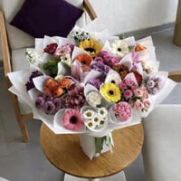 باقة 23 وردة مختلفة بتنسيق فخم – توصيل ورد جدة