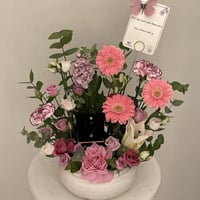 فازة رخام مع سلسال ذهب عيار ١٨ – هدية فاخره