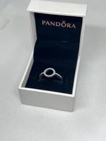 خاتم باندورا PANDORA فضي كرستالة فضي