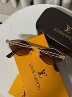 نظارة LOUIS VUITTON- اطار ذهبي - عدسه بني