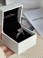 خاتم باندورا PANDORA فضي كرستالة وردي الجوهرة
