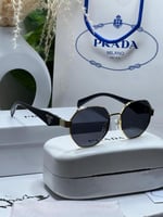 نظارة PRADA المشهورة