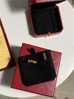 حلق كارتيه ذهبي