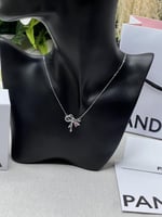 سلسال باندورا PANDORA وردي مع كرستال