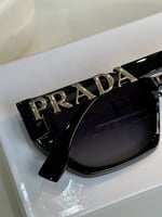 نظارة PRADA