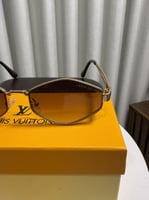نظارة LOUIS VUITTON- اطار ذهبي - عدسه بني