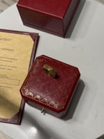 خاتم cartier ذهبي بفصوص