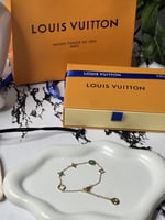 إسوارة LOUIS VUITTON معدن ذهبي أخضر