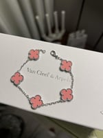 إسوارة Van cleef فضي - وردي