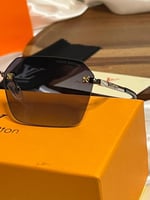 نظارة LOUIS VUITTON أطار فضي