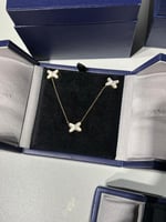 طقم شومية ذهبي ابيض