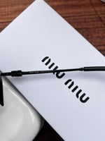 نظارة miu miu ملونه