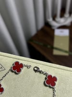 إسوارة Van cleef فضي - أحمر